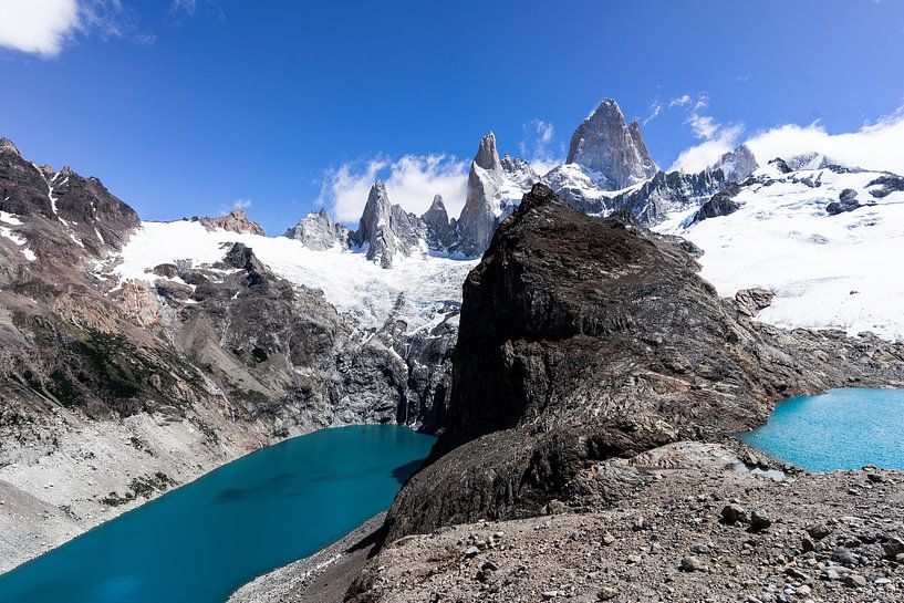 Blick auf die blauen Gebirgsseen am Fitz Roy Massiv in Argentinien von Shanti Hesse