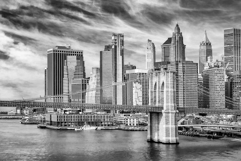 Pont de Brooklyn avec Pier 17 et South Street Seaport | Monochrome par Melanie Viola