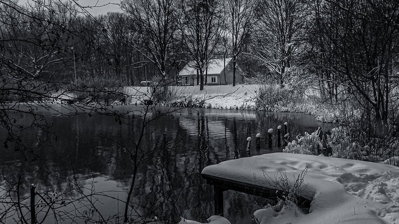 Uden Fishpond The Kleuter by HvNunenfoto