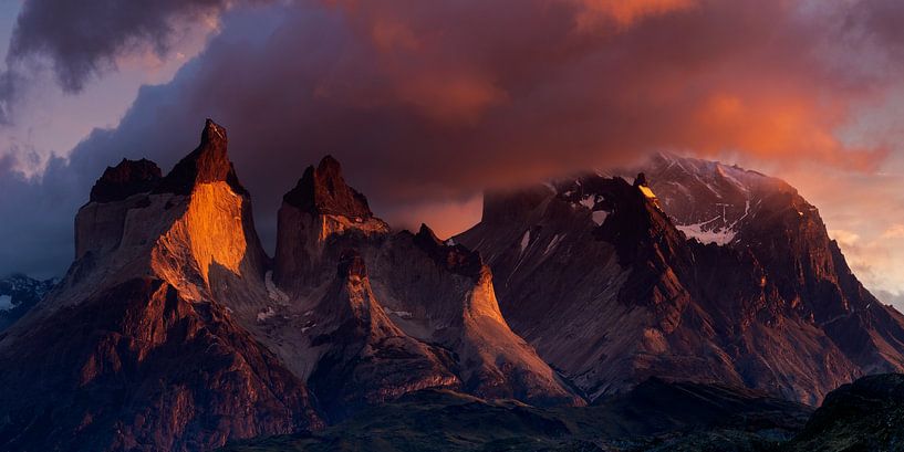 Brûlure du Cerro Torre, Parc national Torres del Paine par Dieter Meyrl