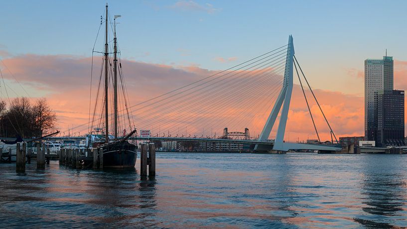Le pont Erasmus au coucher du soleil par Erik Groen