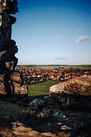De Duivelsmuur in het Harz gebergte bij zonsondergang.
