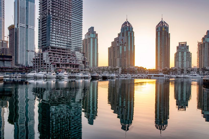Calme Dubai Marina au lever du soleil par Rene Siebring