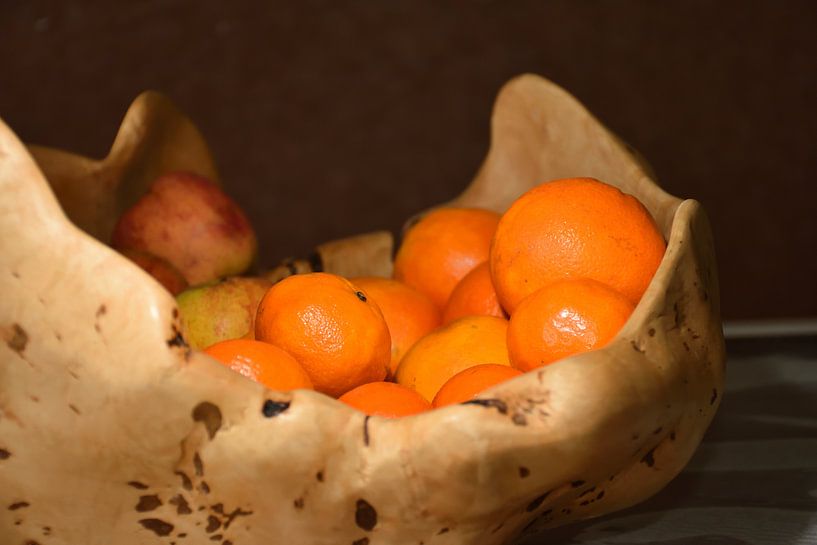 Fruit in a wooden bowl by Philipp Klassen