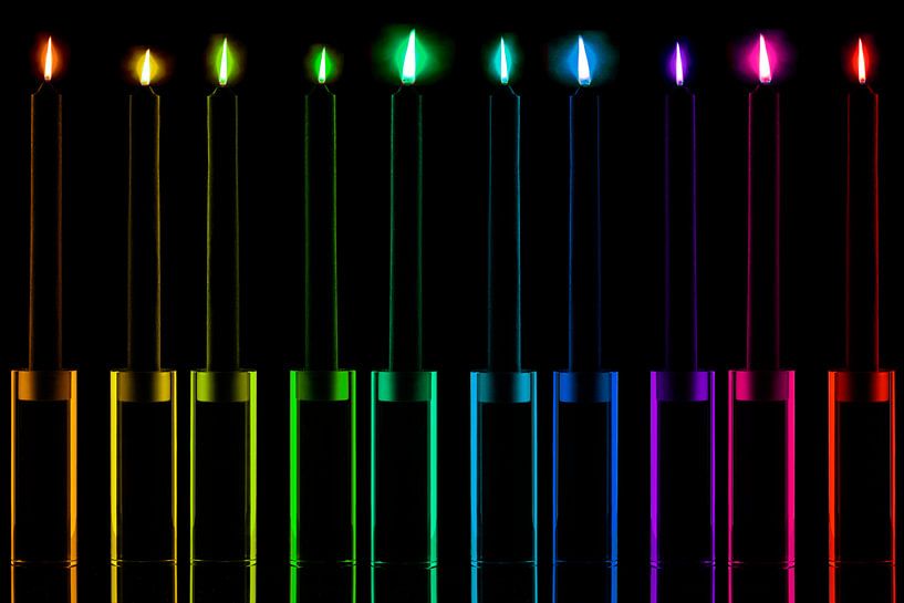 Kerze im Glasständer. von Tanja van Beuningen