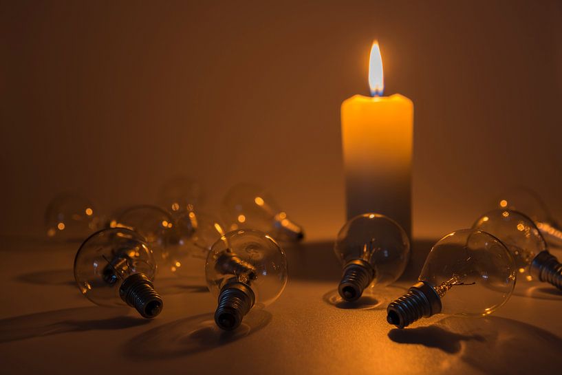 Het einde van het gloeilampen tijdperk par Tonko Oosterink