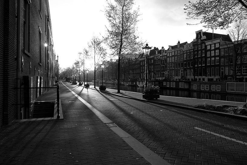 Lege gracht Amsterdam by Frank de Ridder