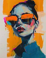 Urbane Frau mit oranger Sonnenbrille