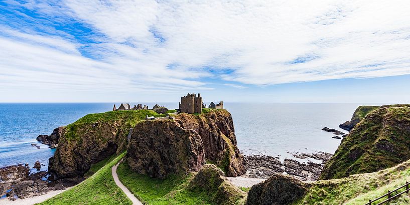 Dunnotar Castle in Scotland by Werner Dieterich
