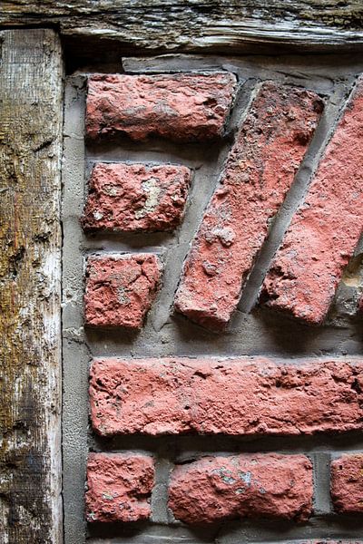 Bakstenen met hout von Studio Zwartlicht