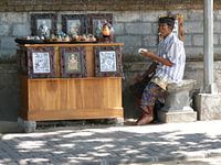 Indonesië: Eierman op het strand