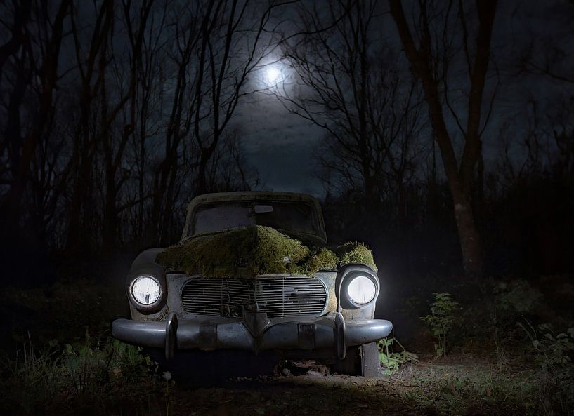 Voiture fantôme à la pleine lune par Ans Bastiaanssen