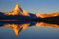 Magische Sonnenaufgang auf das Matterhorn
