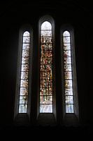 Das Licht verdrängt die dunklen Zeiten.