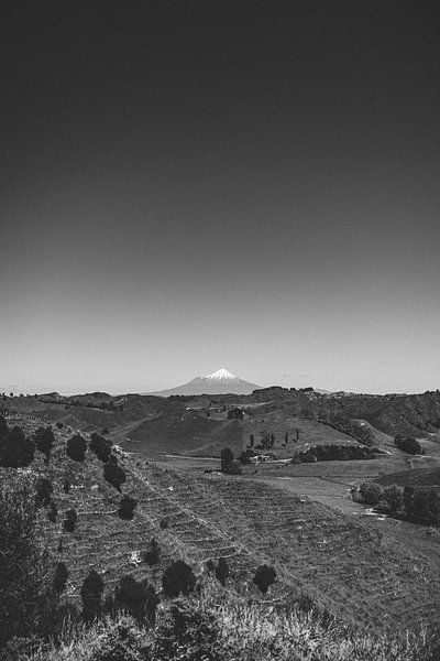 Tongariro Crossing: Martian landscape on Earth by Ken Tempelers