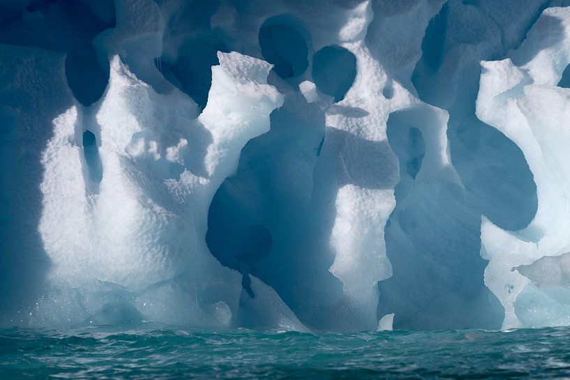 Détails d'un iceberg par Anges van der Logt