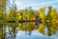 Schwedische Hütte im See