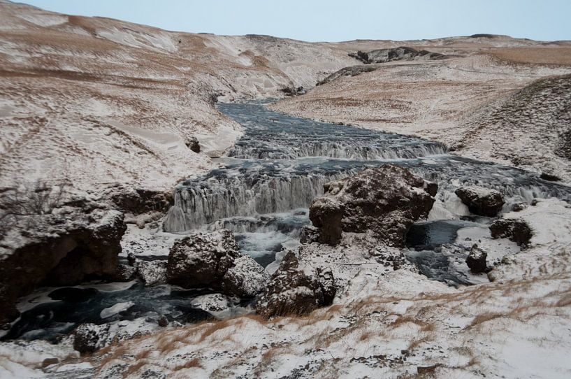 Wasserfall flussaufwärts des Skógafoss-Wasserfalls von Anita van Hengel