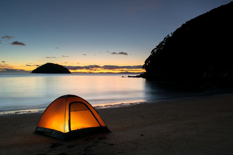Camping at Abel Tasman New Zealand by Tom in 't Veld