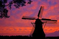 van gogh molen zonsondergang