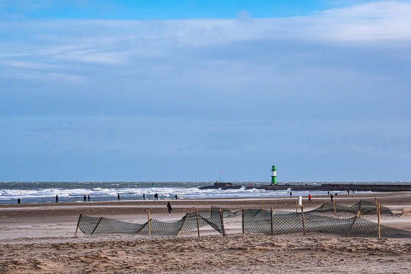 Pier on the Baltic coast in Warnemünde by Rico Ködder