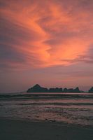 Sonnenuntergang in thailändischer Landschaft