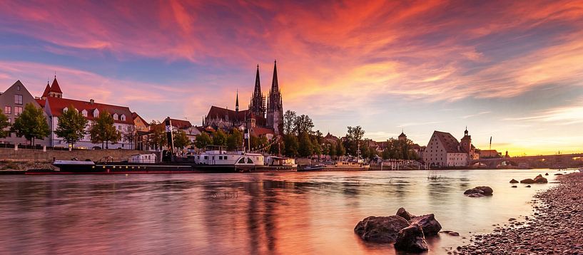 Regensburg - panorama de l'horizon de la vieille ville au coucher du soleil par Frank Herrmann