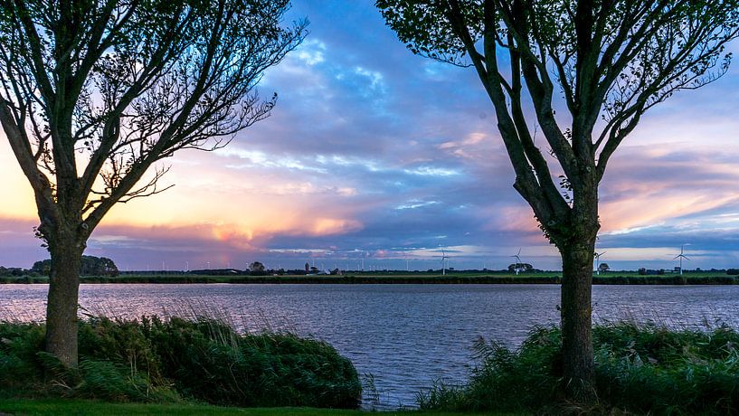 Nuages brillamment éclairés par Rob Baken