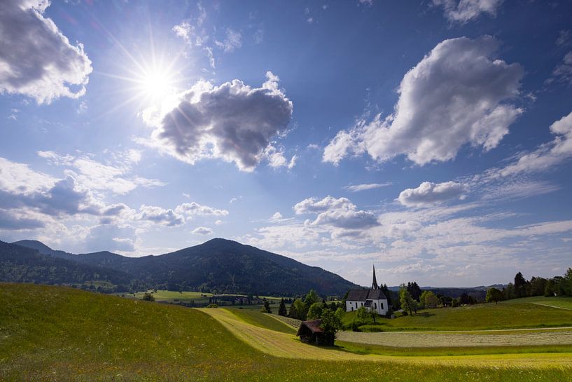 Rays of sunshine over the Kappel Church by Andreas Müller