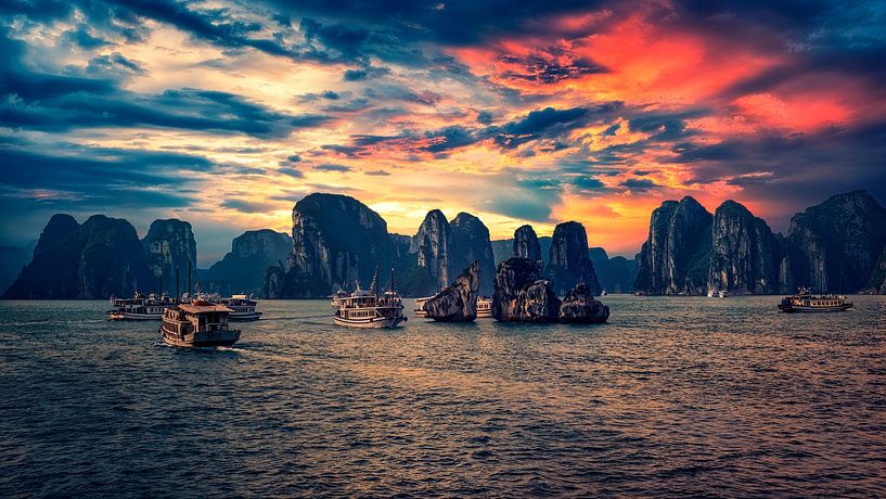 Halong-Bucht von Manjik Pictures