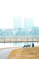 Kontrast zwischen Stadt und Natur