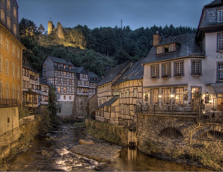 Monschau in schemer van Rens Marskamp