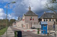 Barrier and guardhouse at Paleis Het Loo entrance