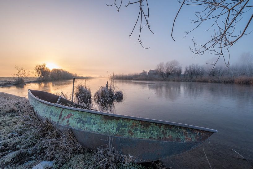 Oude boot by Moetwil en van Dijk - Fotografie