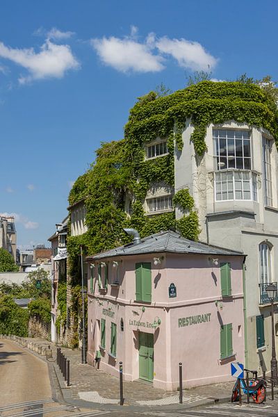 Pink restaurant Montmartre by Sander Groenendijk