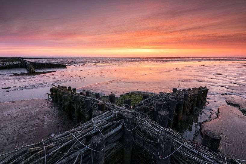 Sunset Uithuizerwad Groningen near Valom Uithuizen by Rick Goede