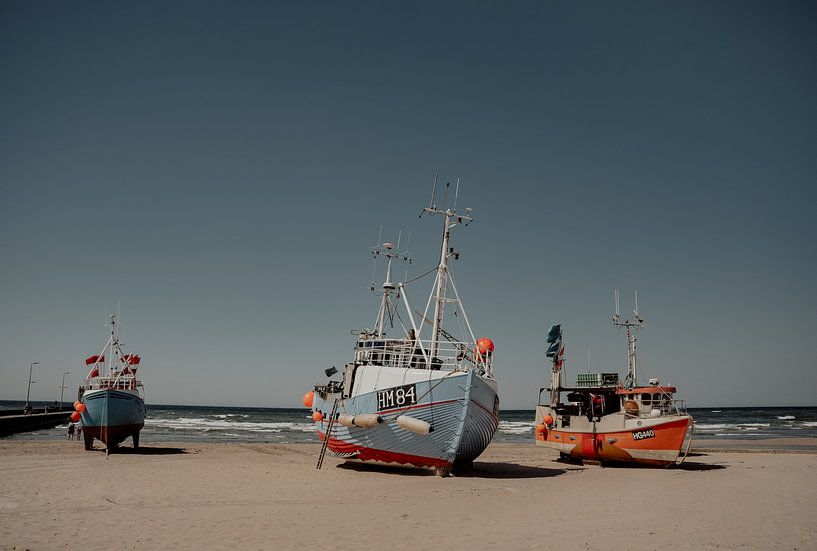 Vissersboten op het strand in Denemarken van Fabiroams