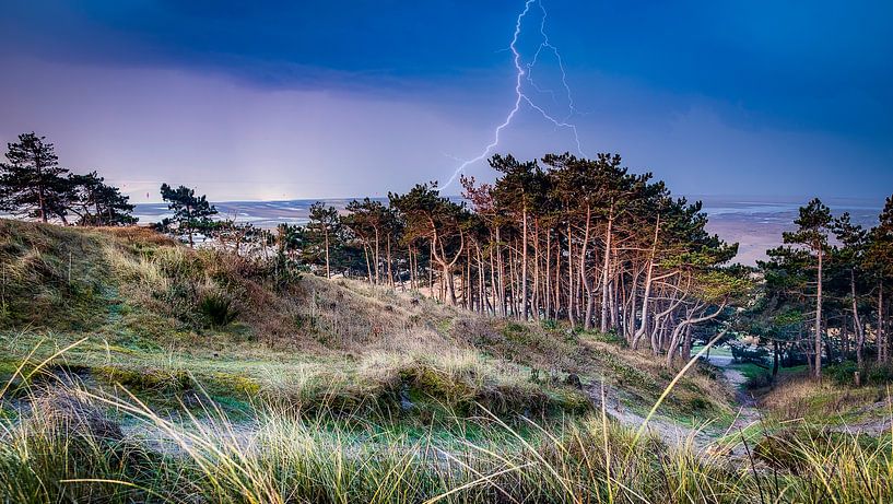 There's thunder in the air, Terschelling by Rietje Bulthuis