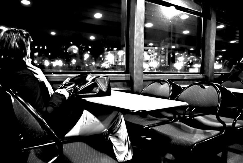 Nachts auf einer Fähre, einsam und allein. par Norbert Sülzner