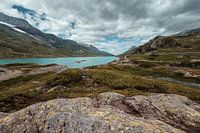 Blick auf den Lago Bianco am Berninapass in der Schweiz