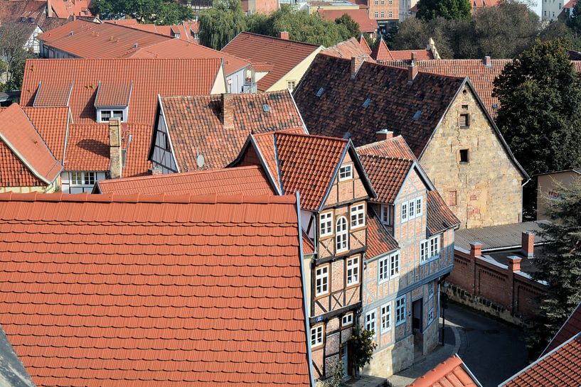 Vue des toits de la vieille ville historique de Quedlinburg. par Heiko Kueverling