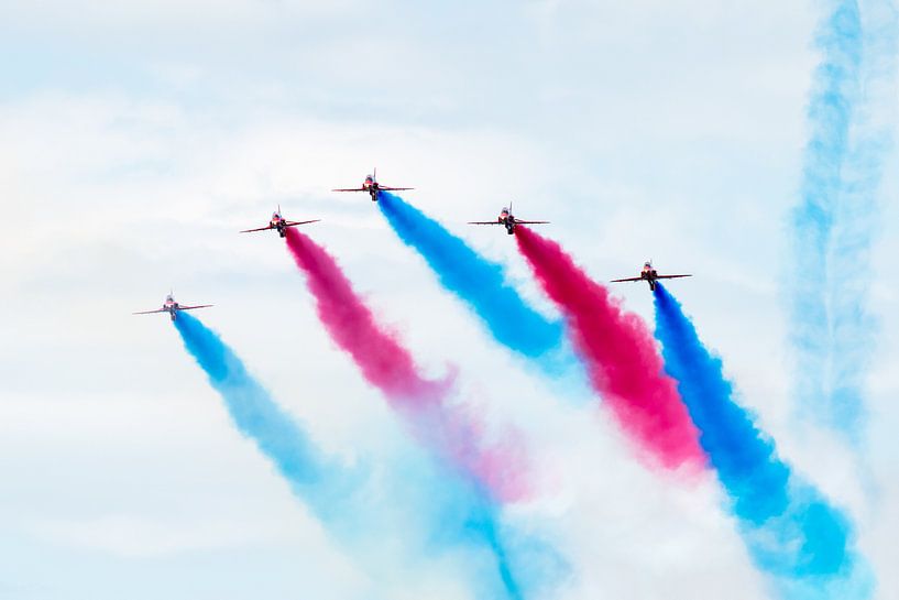 5 Red Arrows with red and blue smoke by Wim Stolwerk
