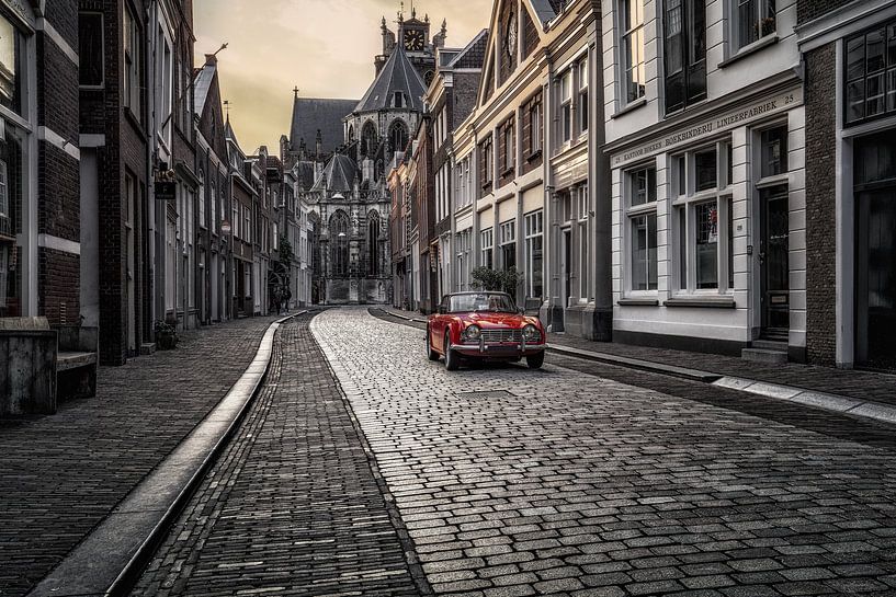 Ein Triumph in einer Dordrechter Straße von Dennisart Fotografie