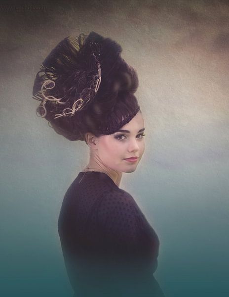 Dame mit dunklem Haar von Laura Loeve