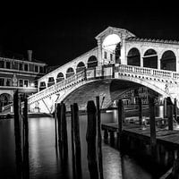VENISE Pont du Rialto de nuit | Monochrome 