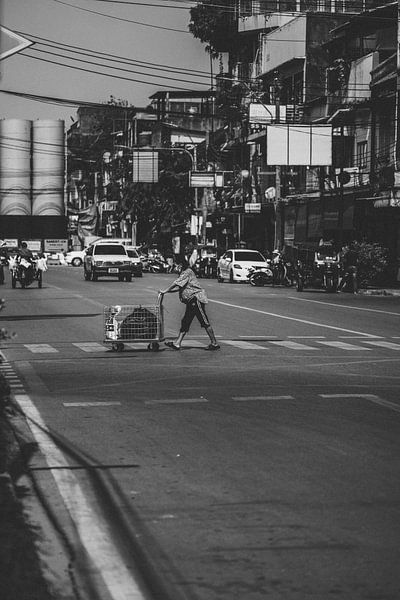 Bangkok's vibrant hustle and bustle: The Beat... by Ken Tempelers