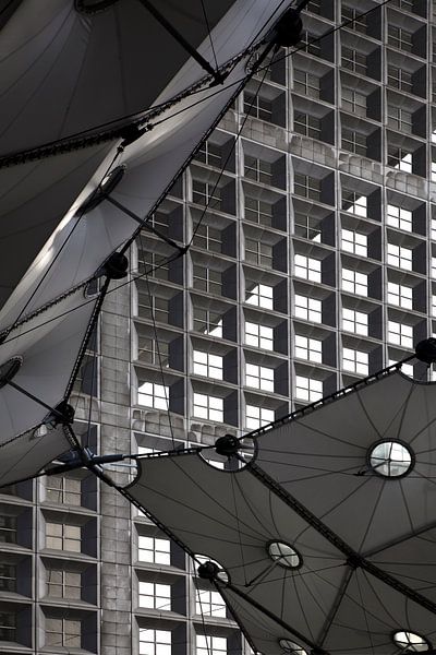 La Defense by Henk Leijen