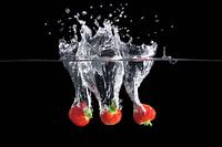 Image dynamique d'un splash de fraise