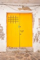 De karakteristieke deurtjes van Ibiza