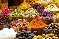 Gewürzsouk Dubai, Gewürzmarkt Dubai, farbenfrohe Gewürze